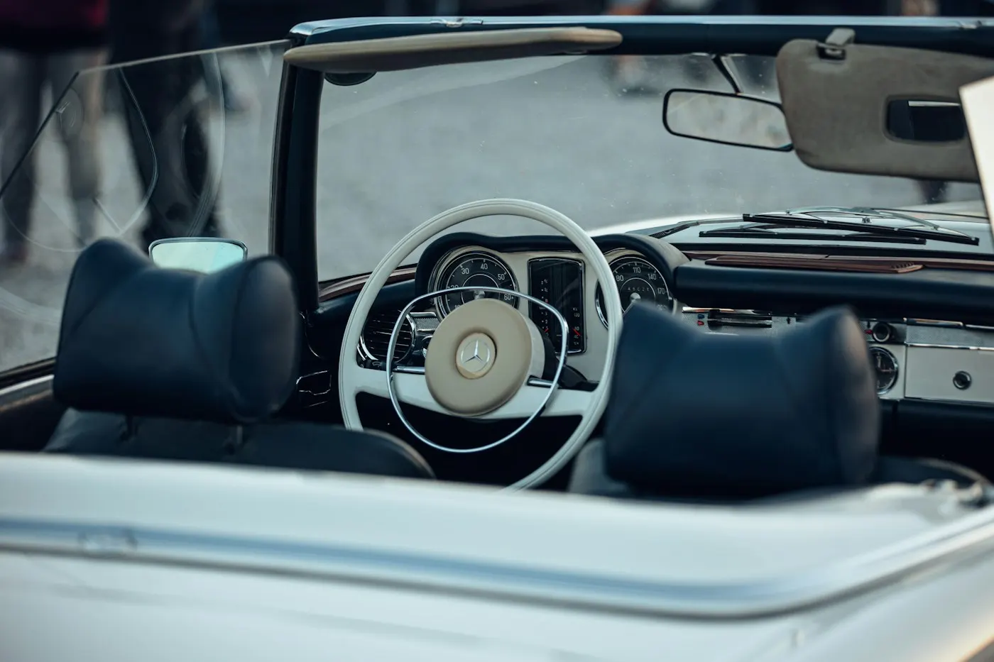 Original erhaltener Innenraum einer Mercedes-Benz Pagode